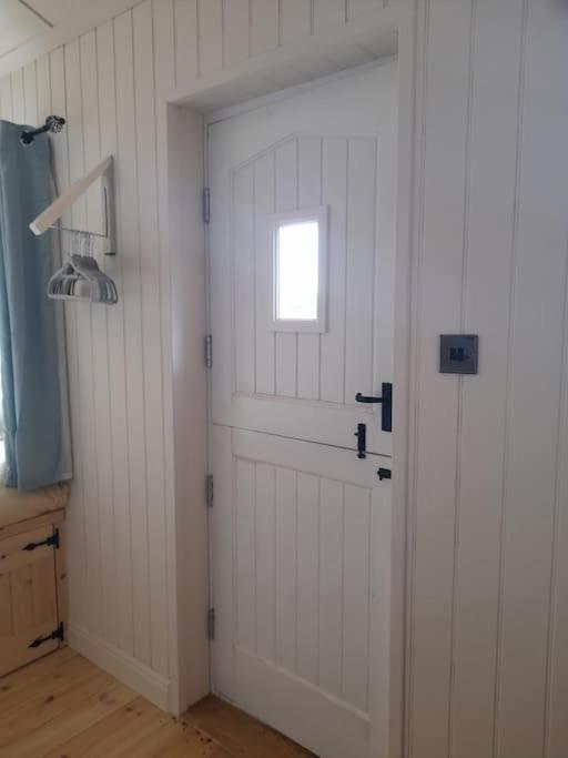 Dinky'S Den Apartman Coverack Kültér fotó